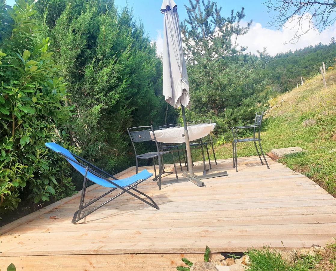 Le Petit Rias Gite Soleil Saint Maurice en Chalencon ภายนอก รูปภาพ