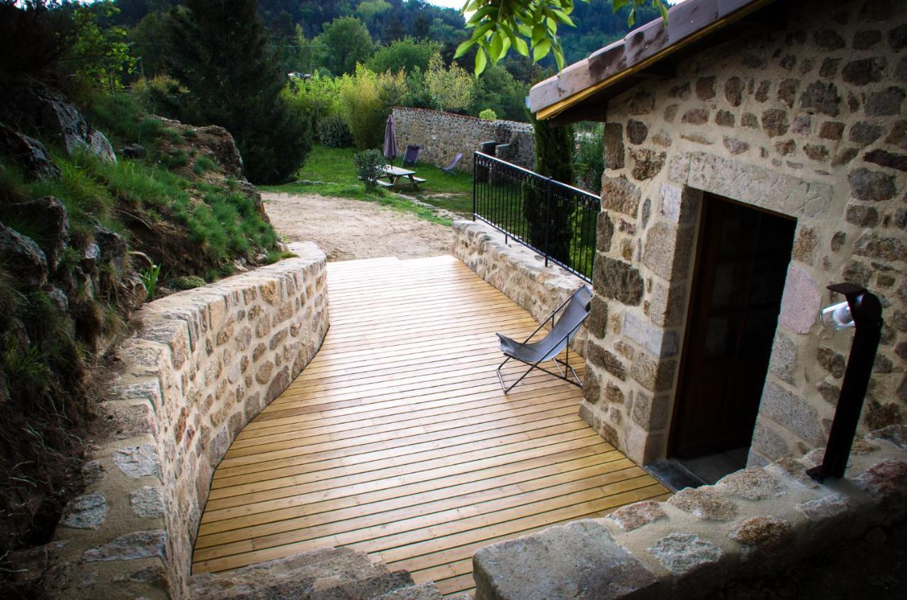 Le Petit Rias Gite Soleil Saint Maurice en Chalencon ภายนอก รูปภาพ