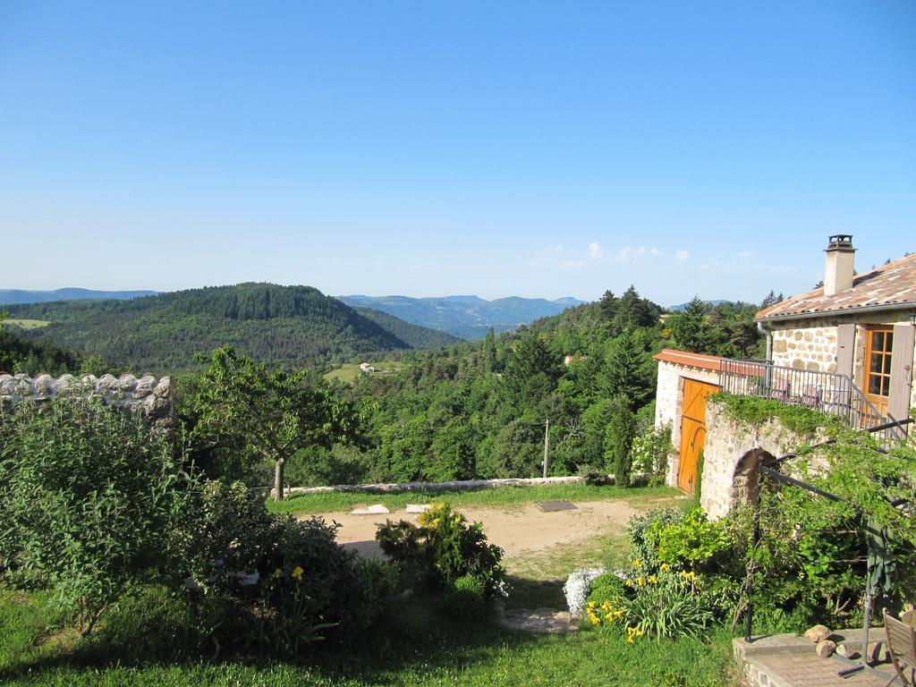 Le Petit Rias Gite Soleil Saint Maurice en Chalencon ภายนอก รูปภาพ