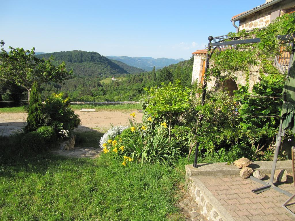 Le Petit Rias Gite Soleil Saint Maurice en Chalencon ภายนอก รูปภาพ