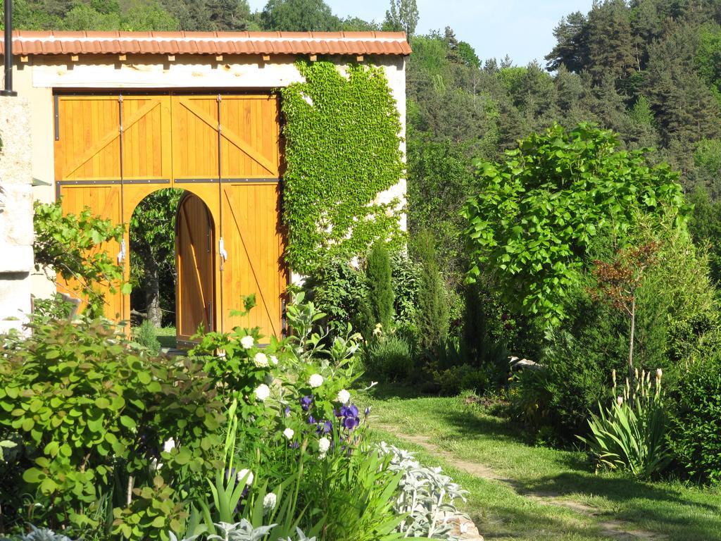 Le Petit Rias Gite Soleil Saint Maurice en Chalencon ภายนอก รูปภาพ
