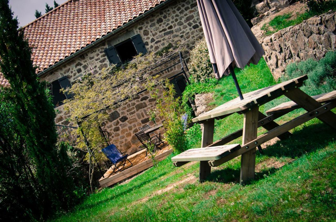 Le Petit Rias Gite Soleil Saint Maurice en Chalencon ภายนอก รูปภาพ